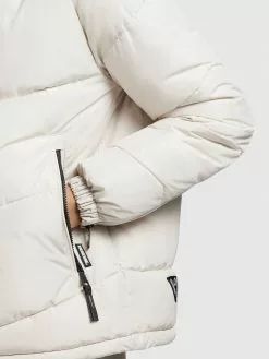 Khujo Jacke 'Esila' -WinterSchick Verkäufe 30bd98e13b4bd08fc35711a9218ab51f